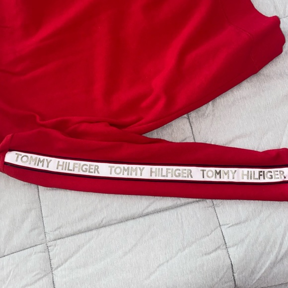 S Tommy Hilfiger half zip red hoodie - Picture 4 of 5
